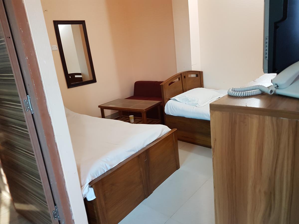 Hotel Diamond Park Dakhin Kattali Exterior photo